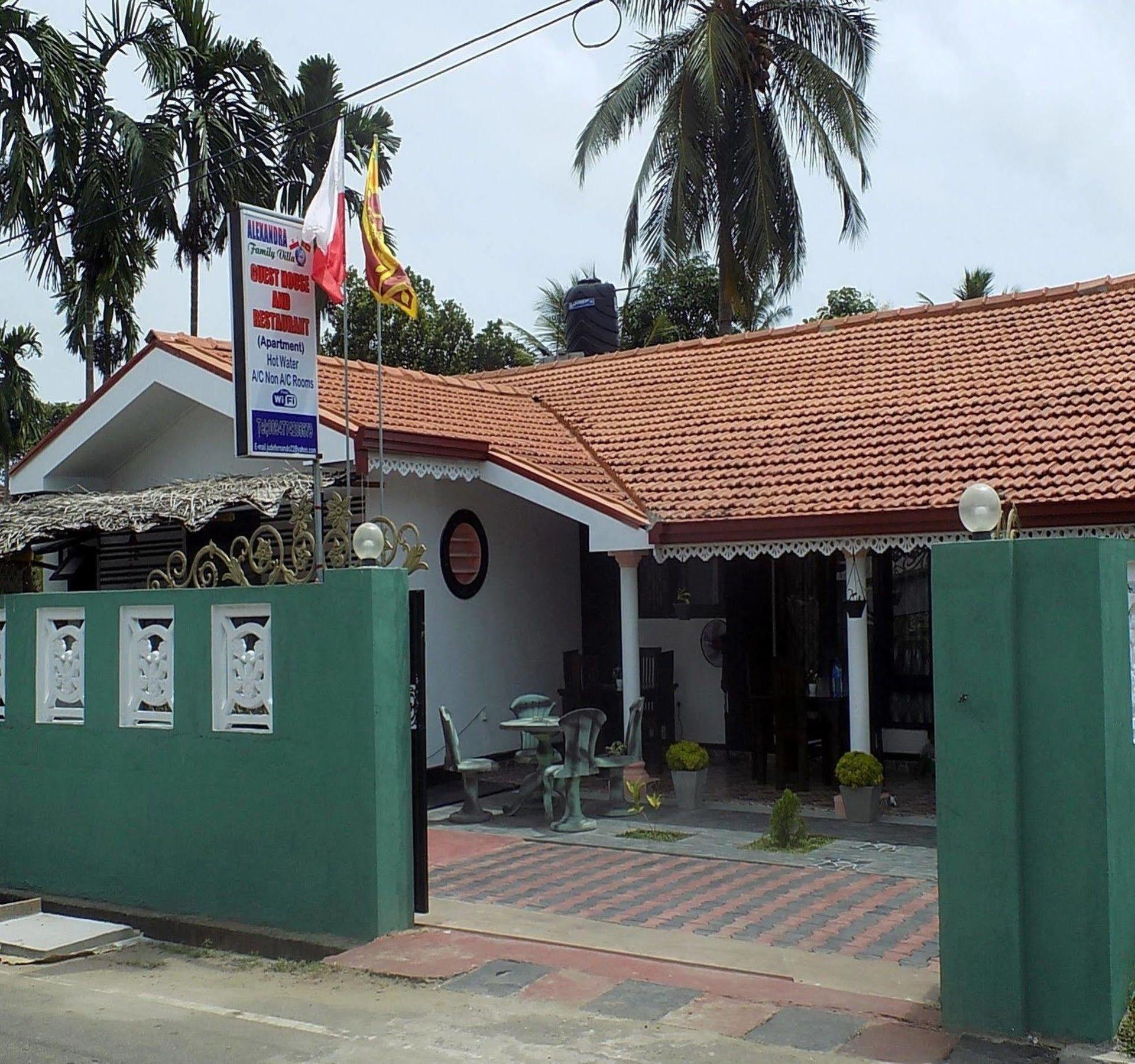 Alexandra Family Villa Negombo Exteriör bild