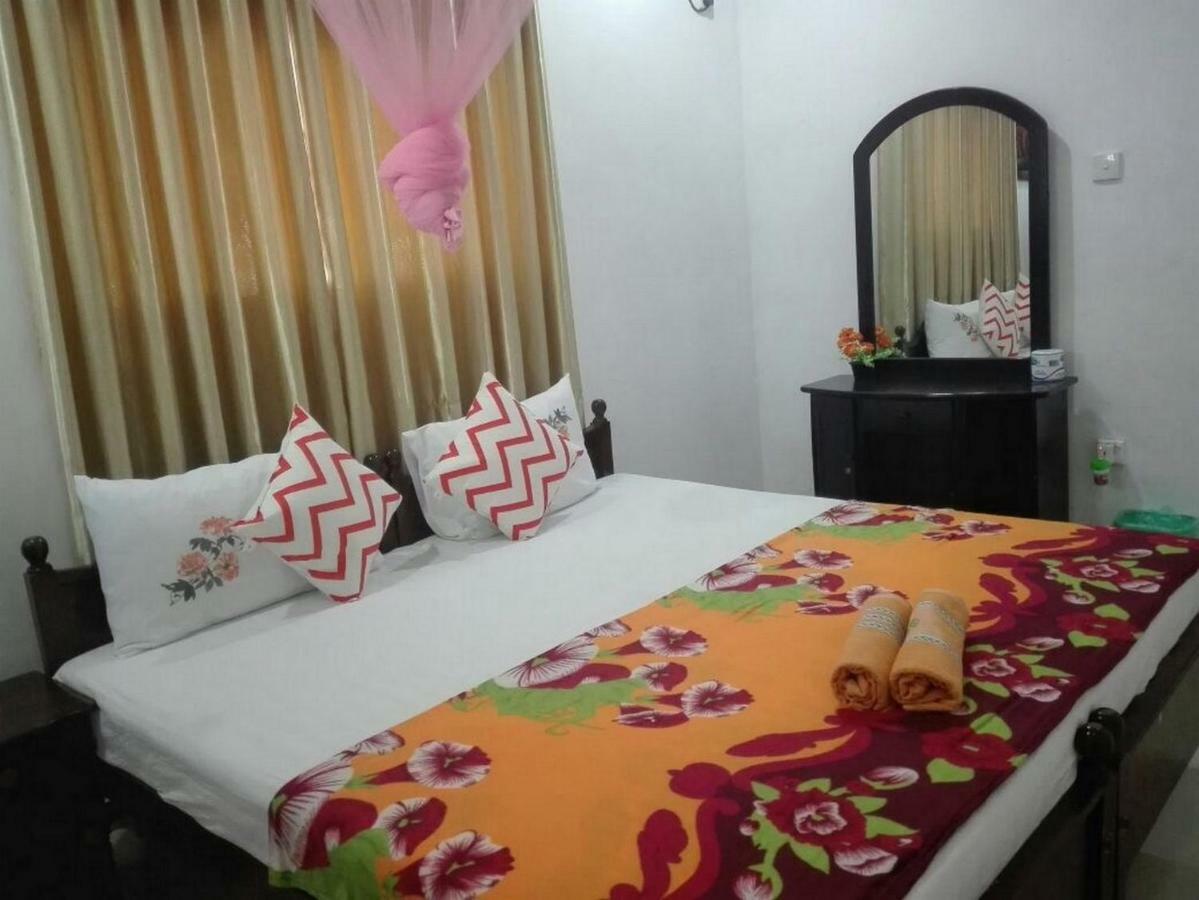 Alexandra Family Villa Negombo Exteriör bild